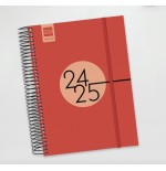 17034-AGENDA ESCOLAR 2024-2025 E10-155X212 1 DIA PAGINA ESPIR LABEL ROJO FINOCAM 633123025