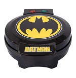 17815-GOFRERA BATMAN UNCANNY BRANDS REDSTRING WM1-DCC-BM3-EU