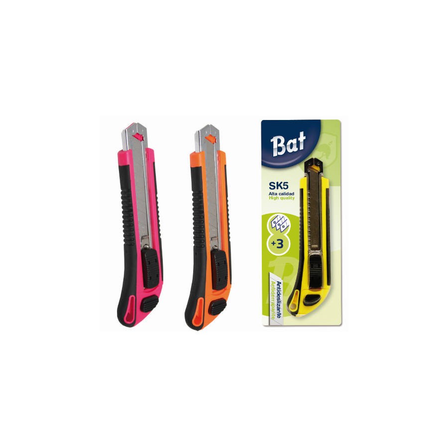 2497-CUTER ERGONOMICO ANTIDESLIZANTE + 3 CUCHILLAS ALTA CALIDAD COLORES SURTIDOS BISMARK 312209 (CUTTER)