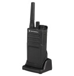 27041-WALKIE TALKIE CON CARGADOR MOTOROLA XT420