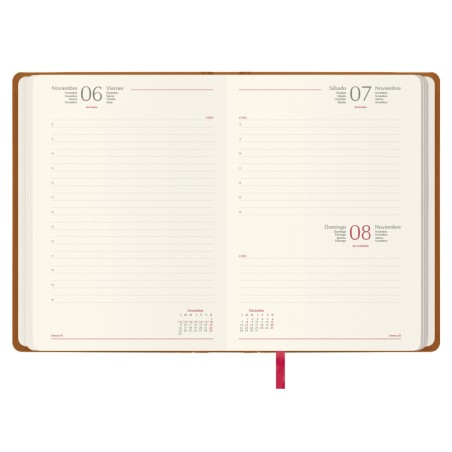 30833-AGENDA 2026 MANAOS DIA PAGINA 17 X 24 CM. COLOR MARRON DOHE 12756 - 26