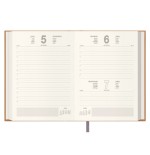 33764-AGENDA 2026 LISBOA DIA PAGINA 14 X 20 CM. COLOR CAMEL CATALAN DOHE 12693 - 26