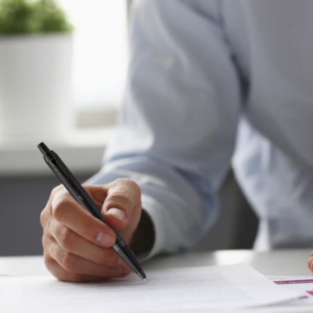 9816-BOLIGRAFO IM CUERPO NEGRO MATE/ADORNOS NEGROS MEDIUM PARKER 2127618